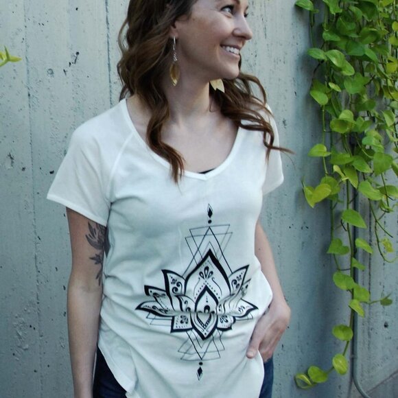 LOTUS Tee - tencel and organic cotton top (white) - Picture 4 of 9